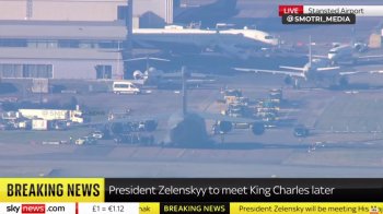 Зеленський вже приземлився у Британії та зустрівся із Сунаком (відео, фото)