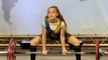 16-річна яворівчанка стала чемпіонкою Європи  в пауерліфтингу втретє за рік