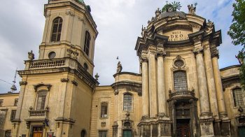 Понад тисячу релігійних громад та організацій Львівщини отримали статус критично важливих