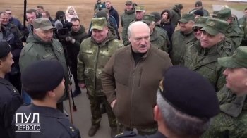 Лукашенко відвідав полігон та оглянув озброєння Білорусі: що говорив про війну