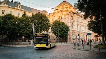 Два тролейбуси змінять маршрути через ремонт вулиці у Львові