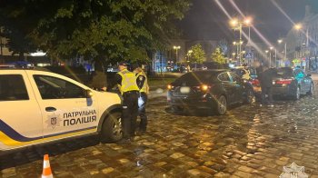 У Львові водій у 14 разів перевищив норму алкоголю і вчинив ДТП у центрі міста