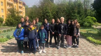 Група дітей зі Львівщини вирушила на оздоровлення в дитячий табір “Артек”