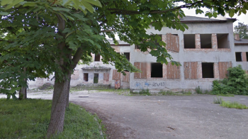 Суд зобовʼязав виселити танцювальну школу з будівлі Державної судової адміністрації в Дрогобичі