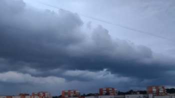 Затоплені вулиці та знеструмлення міста: Львів накрила сильна злива (відео)