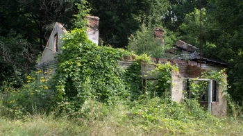 Зруйновану будівлю геохімічної лабораторії на Львівщині продали за 400 тис. грн