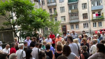 Львів’янам безплатно замінять вікна, які постраждали від ракетного удару: коли це станеться