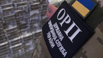 У «Шегинях» викрили мікроавтобус із “подвійним дахом”, набитим цигарками на 200 гривень