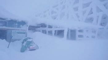 У Карпатах вирує зима: рятувальники попереджають про обмежену видимість (фото)