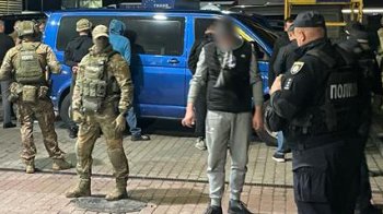 24-річний львів’янин викрав чоловіка та вимагав 1 тис. доларів викупу 