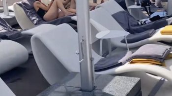 У спеку вигнали із лежаків із накриттям: львів’янин обурився сервісом «Emily resort»