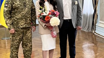 Зробив день особливим: Залужний відвідав весілля українського військового