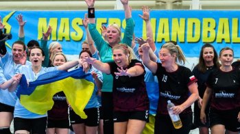 Українська гандбольна команда на турнірі.