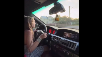 У Пустомитах батько посадив 8-річну доньку за кермо BMW для відео