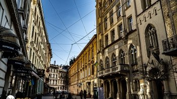 Якою буде погода у квітні: прогноз Львівського гідрометцентру