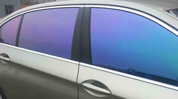 На кордоні з Львівщиною українка намагалсь дати польському прикордоннику хабар через надмірно затоноване скло