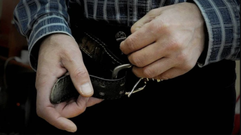 На Львівщині засудили хулігана, який 20 хвилин показував в магазині статевий орган