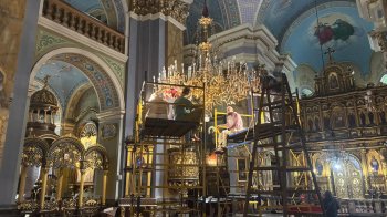 У Преображенській церкві Львова реставрують історичні люстри