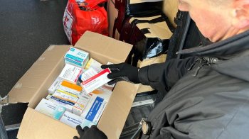 У Краківці водій мікроавтобуса намагався перевезти понад тисячу нарковмісних пігулок