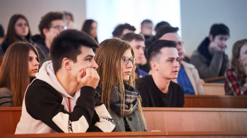 Уряд дозволив студентам виїжджати за кордон. Фото: ЛНУ