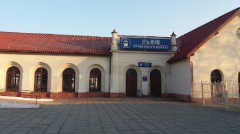 Біля Приміського вокзалу чоловік намагався зарізати двох чоловікв