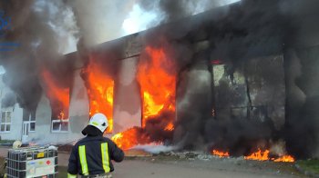У Стрию загорілось виробниче приміщення