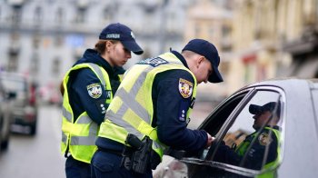 На дорогах Львівщини побільшає патрулів: що перевірятимуть у водіїв