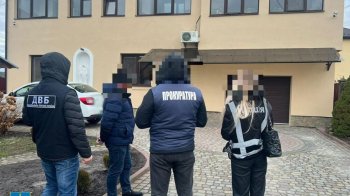 Мешканці Львівщини повідомили про підозру через хабар за успішний іспит з водіння