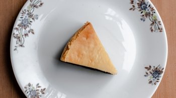 Росіянка отруїла українку сирником, щоб видавати себе за неї і залишитись у США: подробиці злочину