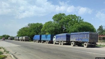 США блокуватимуть продаж українського зерна, а Єврокомісія готова підтримати Україну на шляху до ЄС: головні новини за ніч