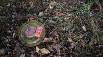 У Маріуполі при розборі завалів підліток та чоловік підірвались на гранаті