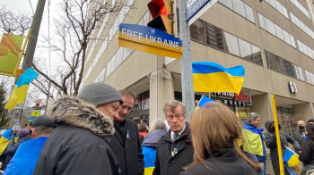 Площу перед консульством росії в Торонто назвали "Майдан вільної України"