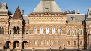 Кістки, надіслані покійником: французьке посольства в Москві отримало моторошну посилку