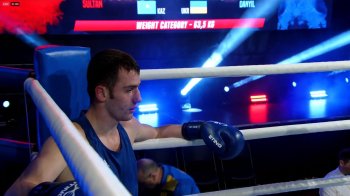 У боксера зі Львівщини забрали прапор під час нагородження на турнірі у Литві