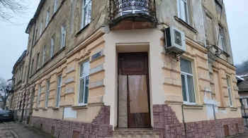 Львівська міськрада за 6,5 млн продала приміщення в центрі