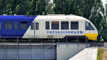 Укрзалізниця призначає 15 додаткових поїздів до Дня захисників і захисниць України