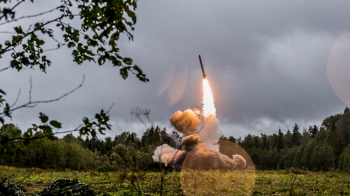 Запуск крилатої ракети комплексу «Іскандер» під час навчань у РФ. Фото з відкритих джерел