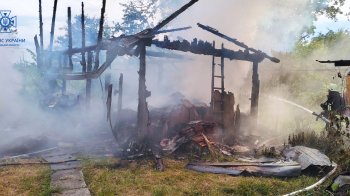 У Самбірському районі пожежники рятували від знищення вогнем житловий будинок