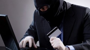 Пропонують отримати фейкову допомогу від країн ЄС: шахраї видурюють гроші у людей через "ПриватБанк"