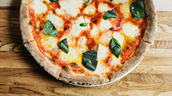 піца неаполітанська