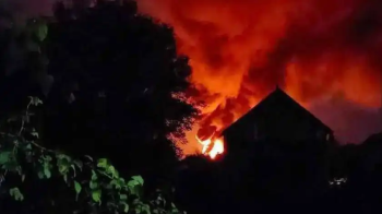 Зайнялися ворожі склади: в окупованому Іловайську прогриміли вибухи