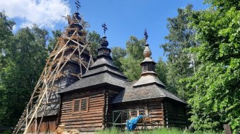 У Шевченківському Гаю реставрують лемківський храм
