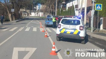 У Брюховичах водій ВАЗ збив маму з 7-річною донькою на пішохідному переході