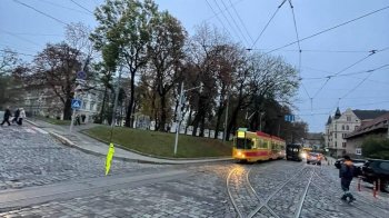 У Львові через обрив розтяжки змінили рух чотирьох трамвайних маршрутів