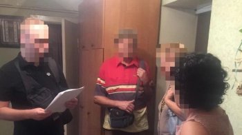 Масово тероризували Україну фейковими "мінуваннями": СБУ затримала хакерів, яких координувала рф