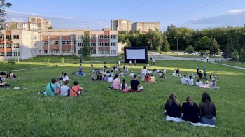 У школах Львова 17 вересня показуватимуть кіно просто неба: локації