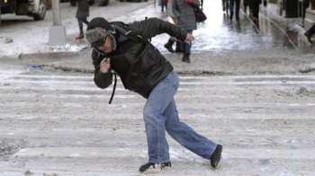 «Людопад» у Львові: через ожеледицю у травмпункти звернулися близько 100 людей