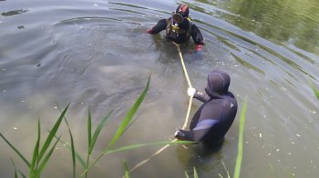 Рибалив і загадково зник: на Львівщині водолази шукали 75-річного чоловіка