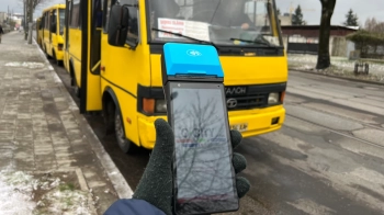 Ще на 42 приміських маршрутах запрацювала система безготівкової оплати