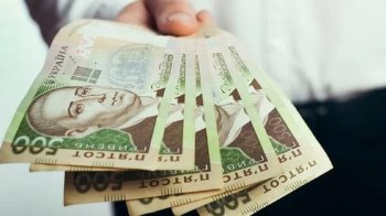 Шахрай зі Львівщини виплатить понад 270 тис.грн компенсації обманутій жінці